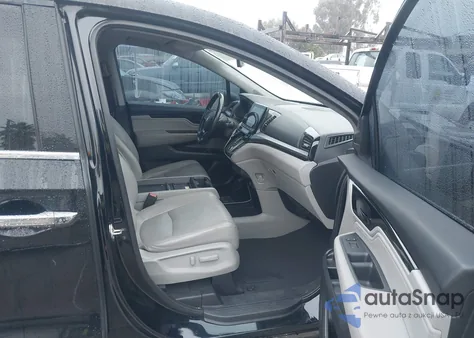 2018 Honda Odyssey Elite z USA, uszkodzony, nr VIN 5FNRL6H97JB092747